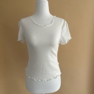 White short sleeve lettuce trim tee